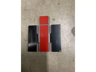 International IH logo CNH nr: 120397C1