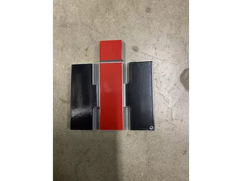 International IH logo CNH nr: 120397C1