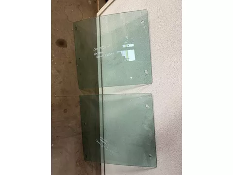 Case IH zijruit, zij ruit, ruiten Maxxum 248719A1 en 248718A1, 5120, 5130, 5140, 5150